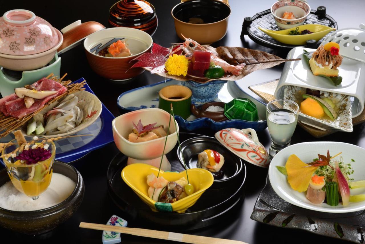 ホテル 楽山やすだ 伊豆の国市 エクステリア 写真