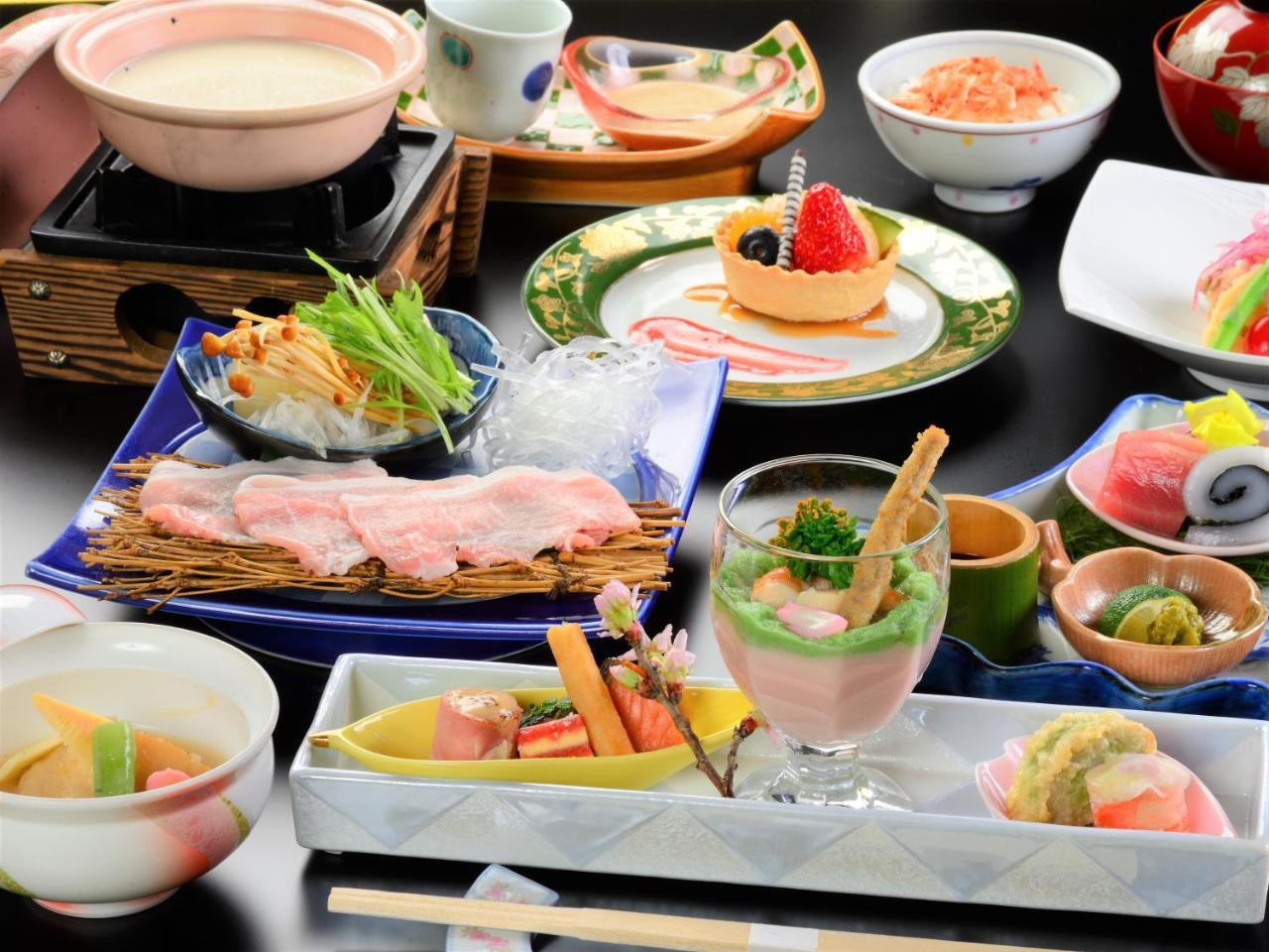 ホテル 楽山やすだ 伊豆の国市 エクステリア 写真