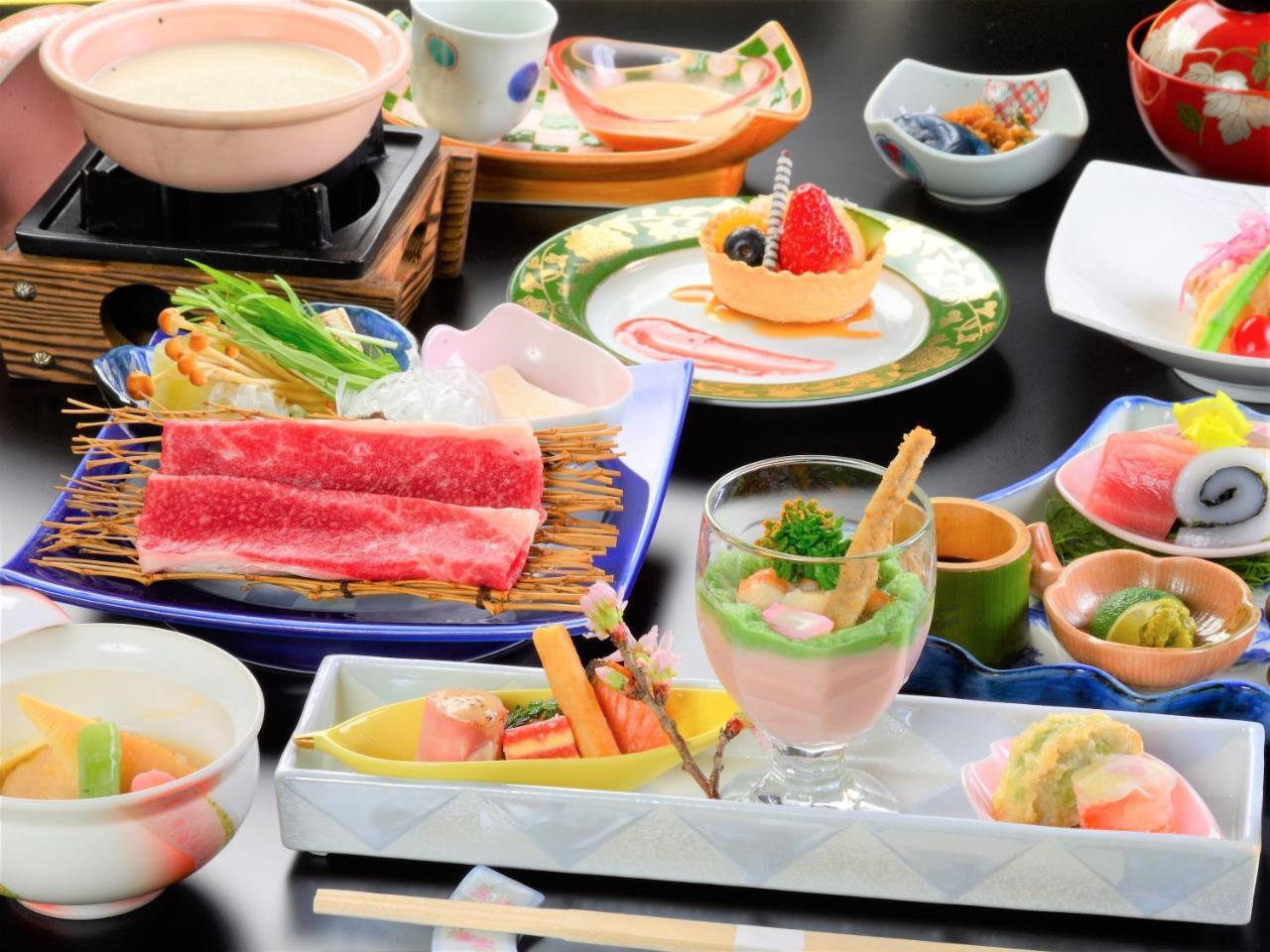 ホテル 楽山やすだ 伊豆の国市 エクステリア 写真